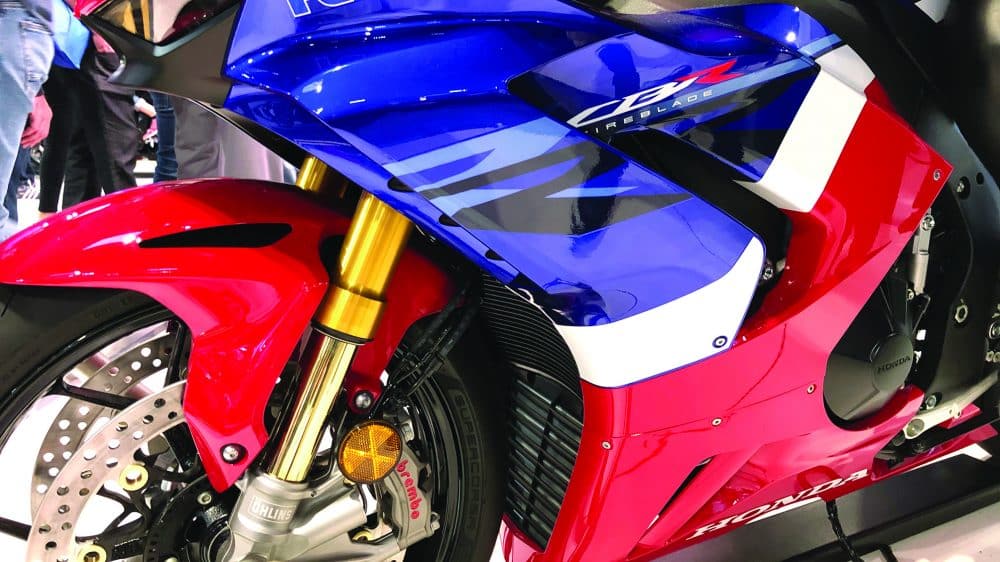 Feel the Forza: bigger, faster and more tech-laden Honda Forza 125
